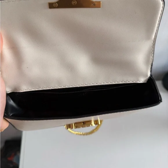 White Leather Bag with Gold Chain - Picture 3 of 4